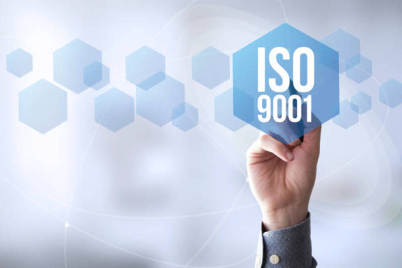 VCT - VCT é certificada com o ISO 9001-2000